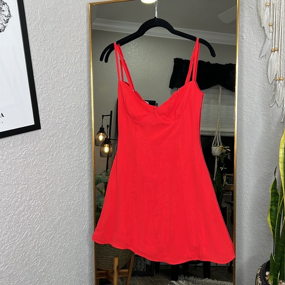 House of CB ‘Christiana’ Red Mini Dress NWOT - Picture 7 of 9